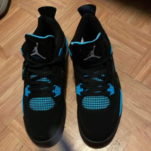 jordan’s blue - Picture 1 of 2